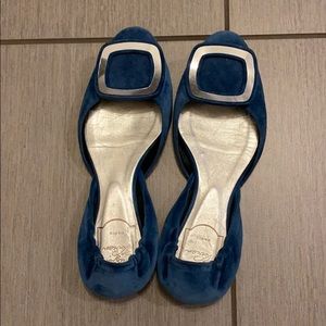 Roger Vivier flats